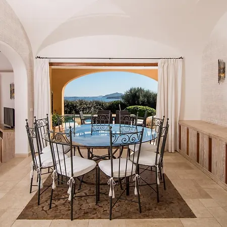 Faro Feriehus Porto Cervo